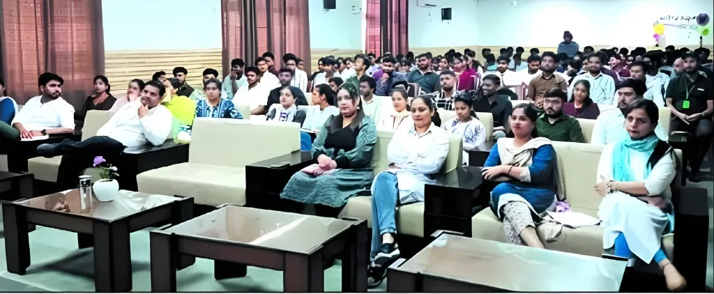 ग्लोबल रिसर्च इंस्टिट्यूट ऑफ फार्मेसी में विशेषज्ञ वार्ता